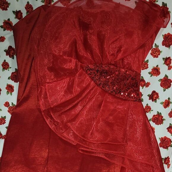 * * Betsey & Adam Red Cocktail Dress - Picture 6 of 8